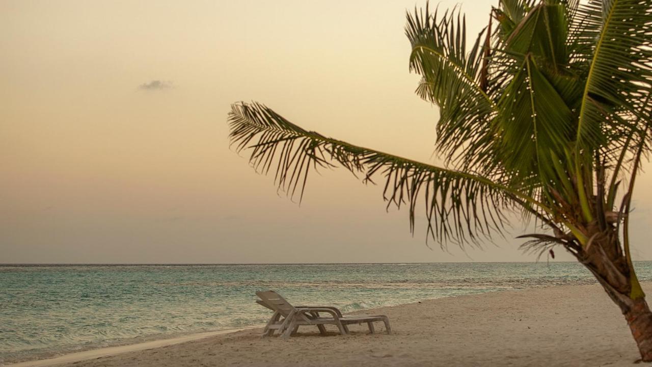 Sunset Beach View Dhangethi Esterno foto